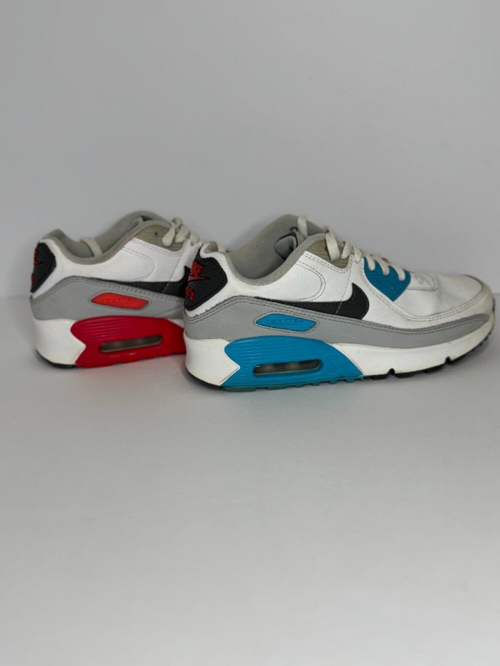 Nike Air Max 90 Sneakers Size 6Y / Women’s 7.5 White Blue Red